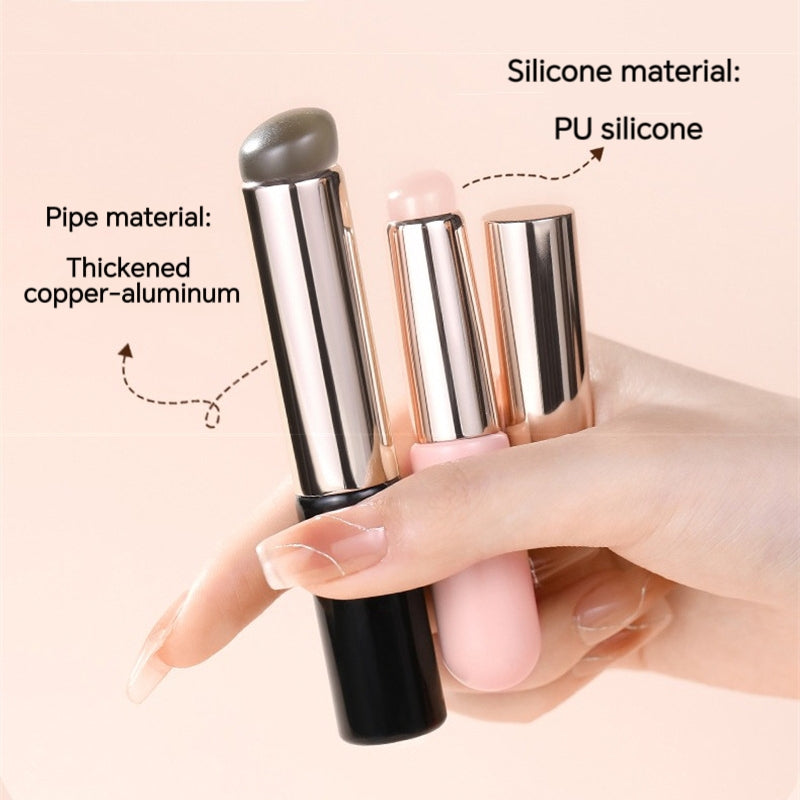 Silicone lip brush